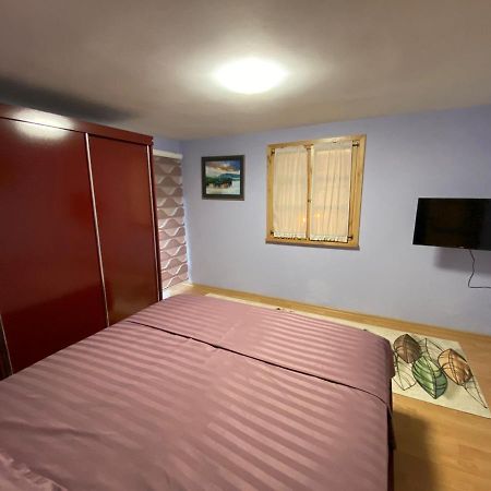 B & B Pogradec Luaran gambar