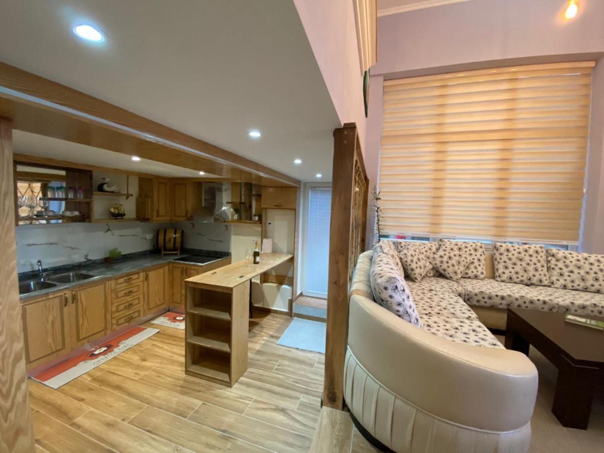 B & B Pogradec Luaran gambar