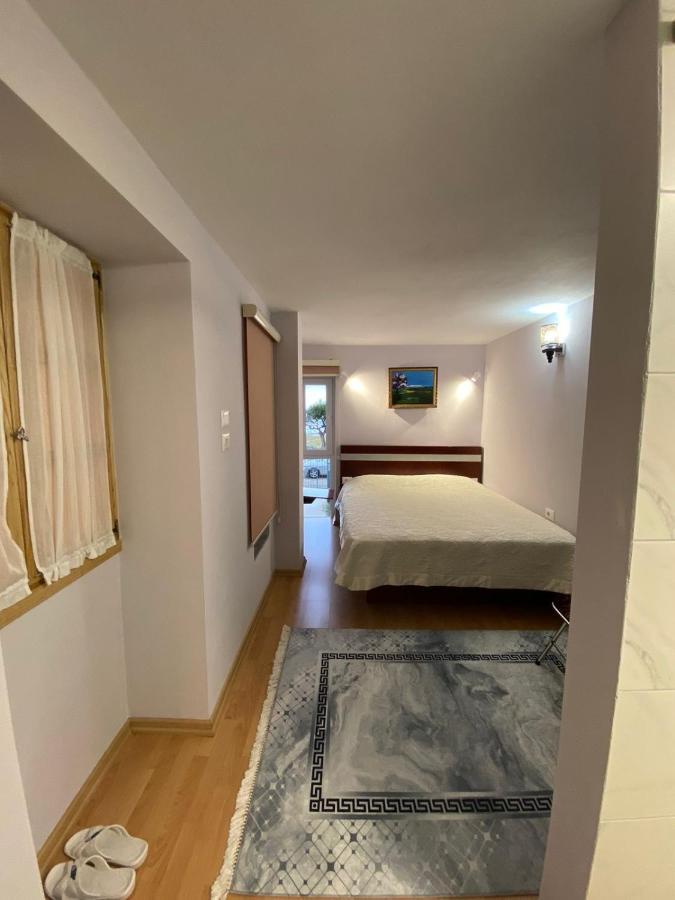 B & B Pogradec Luaran gambar