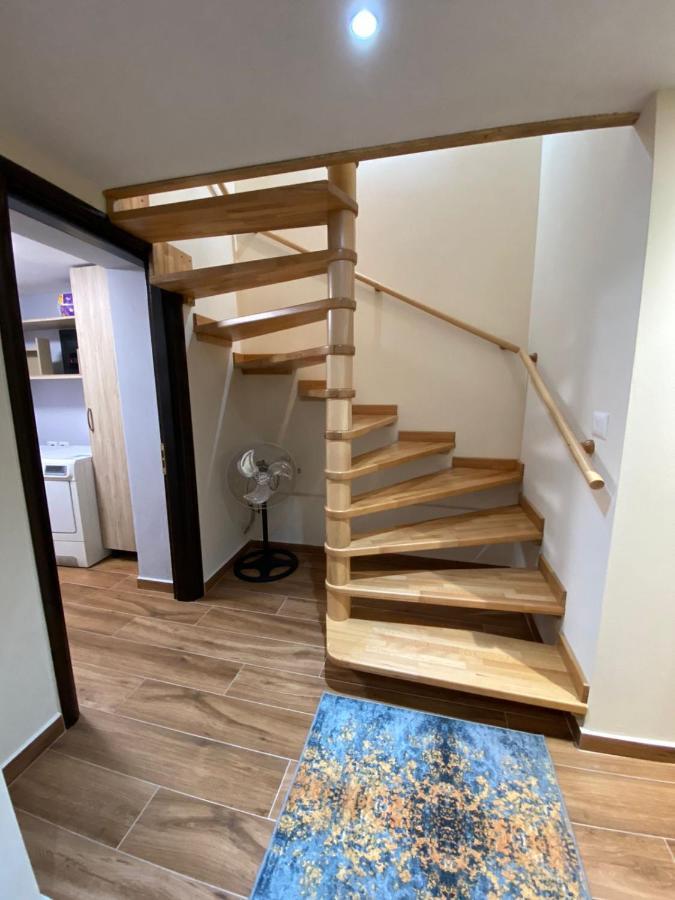 B & B Pogradec Luaran gambar