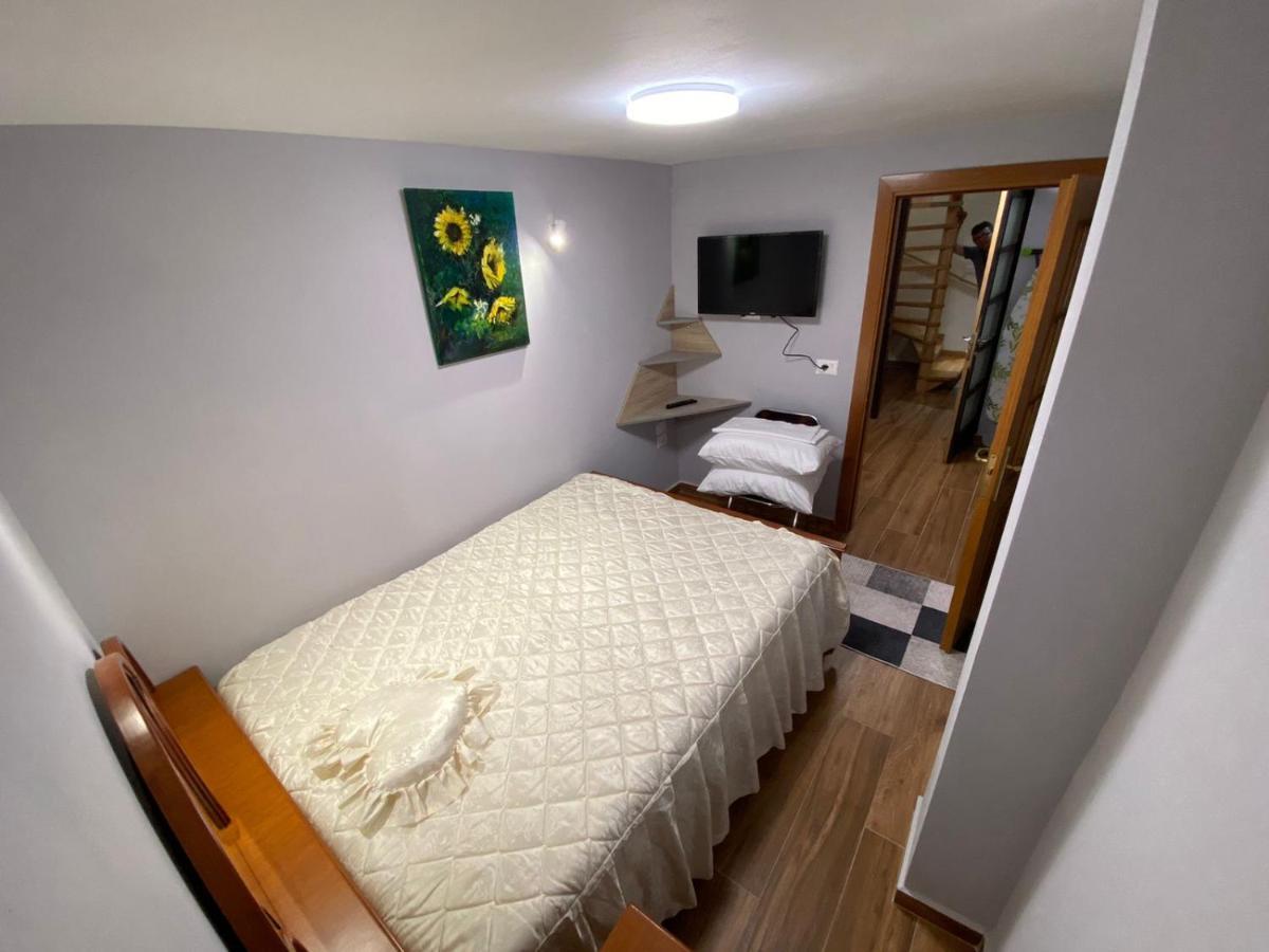 B & B Pogradec Luaran gambar